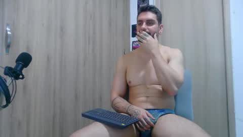 Aaron kwok online show from November 18, 3:20 am