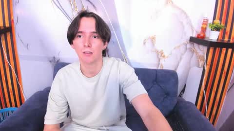 Aaron online show from November 28, 5:04 am