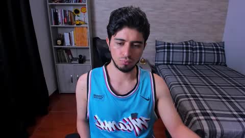 Aaron online show from November 28, 9:22 pm