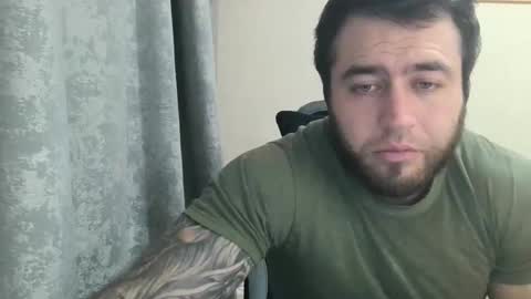 Snapshot of aaron_royal chatting on October 23, 3:35 pm Davin tayl online show from October 23, 3:35 pm
