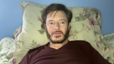 aaron_z8 online show from December 22, 5:44 am