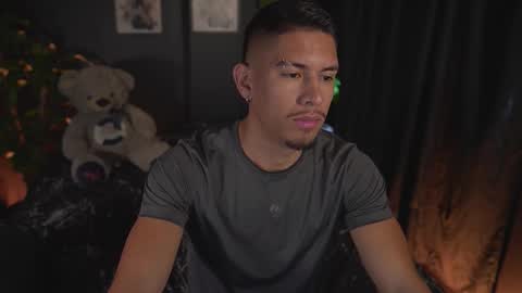 AARON  online show from March 12, 1:15 pm