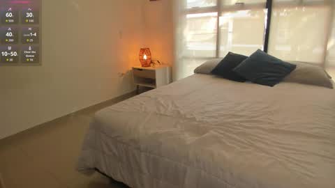 Aaron online show from February 26, 8:23 pm