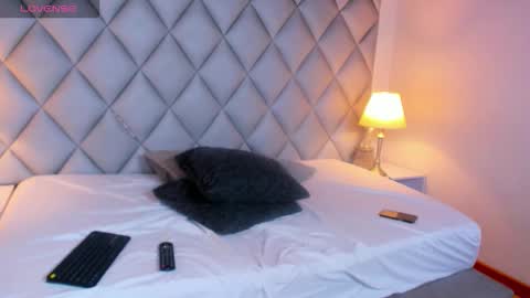 Aaron Vegaa online show from January 17, 7:33 pm