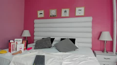 abbey_walker online show from September 9, 10:54 pm