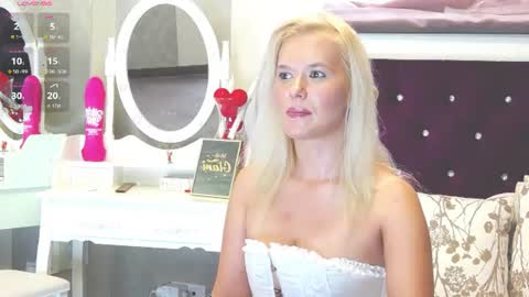 Abbey online show from July 21, 7:16 pm