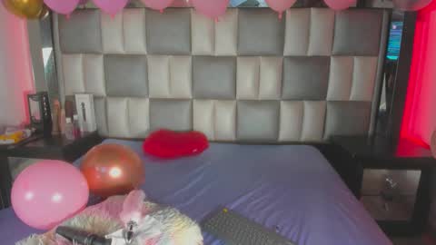 abbiee_collins online show from November 13, 4:48 am