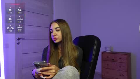 ABBY LAKER online show from September 18, 5:06 pm