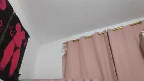 abby_moss_2 online show from December 3, 9:10 am