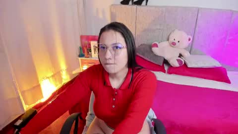 abby_pink1 online show from March 27, 4:40 am