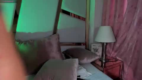 Abby Roux online show from November 4, 4:03 am