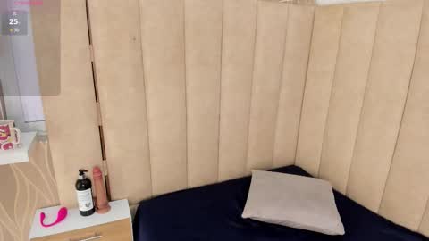 abby_swett1 online show from November 3, 2:07 pm