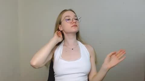 Abby Lovense is active online show from July 22, 9:33 am