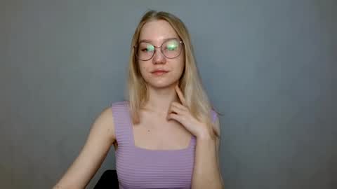Snapshot of abbymoore__ chatting on March 2, 8:59 am Abby Lovense is active online show from March 2, 8:59 am
