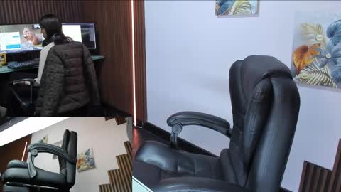 Abby Stones online show from March 11, 2:40 pm