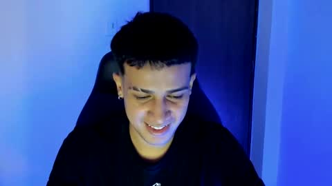 Independence model AbelAsburgo online show from January 5, 3:43 am