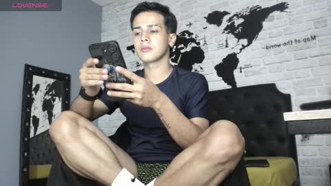 Independence model AbelAsburgo online show from January 30, 11:24 pm