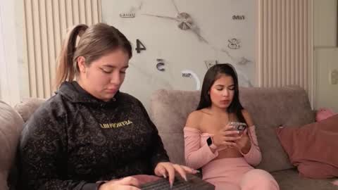 Snapshot of abella_as chatting on October 21, 1:48 pm Abella online show from October 21, 1:48 pm