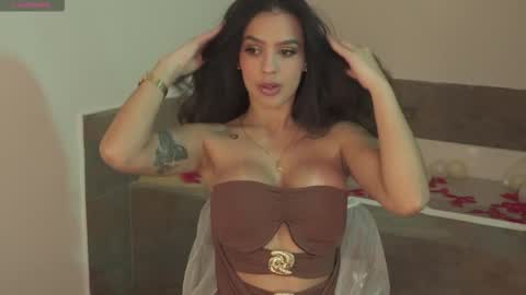  Abella  online show from October 30, 2:17 pm