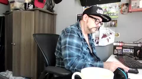 AJ online show from July 28, 3:21 pm