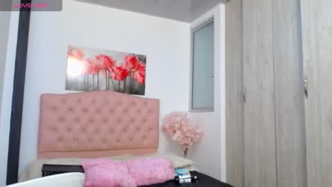 Abigail online show from November 3, 11:39 pm