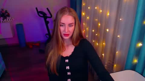 Snapshot of abigail_flex chatting on December 2, 7:11 pm Anna online show from December 2, 7:11 pm