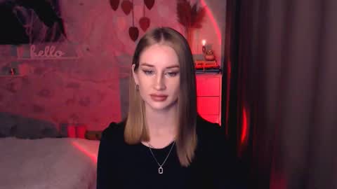 Anna online show from October 31, 7:25 pm