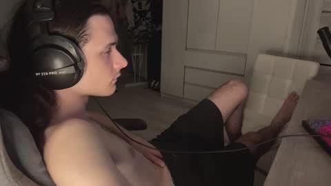 hi  cum in pvt noi extra tip online show from July 15, 8:46 pm