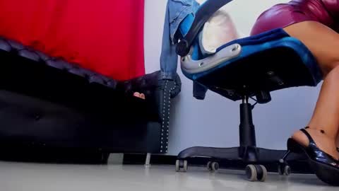 Abril Beltran online show from February 17, 10:31 pm