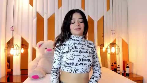 abril_cooper11 online show from December 18, 8:15 pm