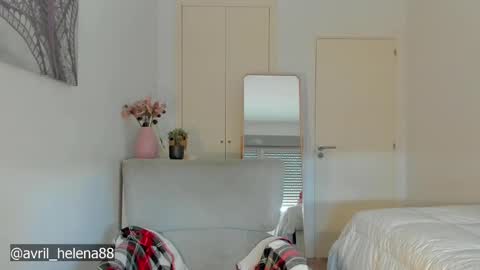 Helena online show from February 18, 1:44 pm