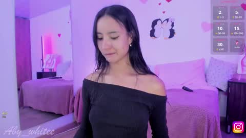 Snapshot of aby_whitee chatting on February 22, 4:40 am Aby online show from February 22, 4:40 am