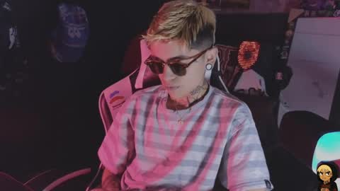Acid Milo online show from June 5, 7:19 pm
