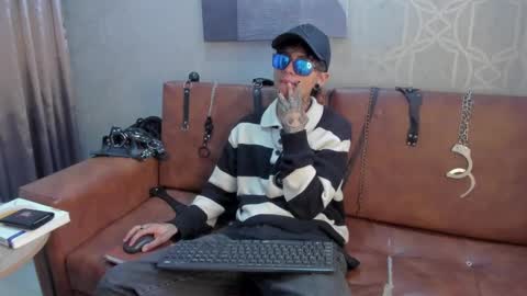 Acid Milo online show from December 9, 12:51 pm