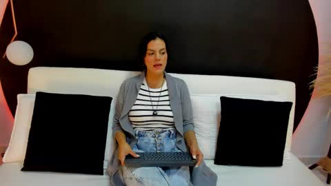    online show from April 8, 2:09 pm