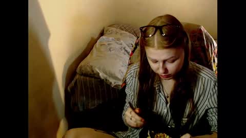 adagretta online show from December 8, 12:41 pm