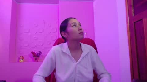 Adaira online show from November 10, 4:26 am