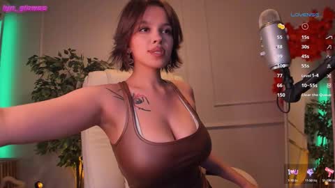 Snapshot of adalyn_glow chatting on September 24, 3:41 pm Adalyn online show from September 24, 3:41 pm