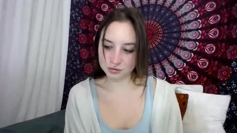 Adalyn online show from November 27, 7:43 pm