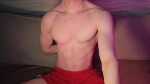 Snapshot of adam_21cm chatting on September 18, 5:28 pm Adam online show from September 18, 5:28 pm