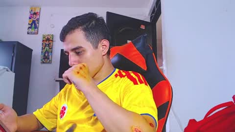 adam hot11 online show from March 29, 10:00 pm