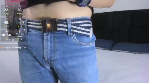 adam_walker_1 online show from June 13, 3:33 pm