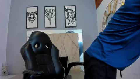 Adams Bobby online show from March 19, 11:15 am