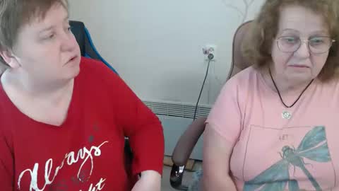 AdelAndSofia online show from January 13, 9:39 am