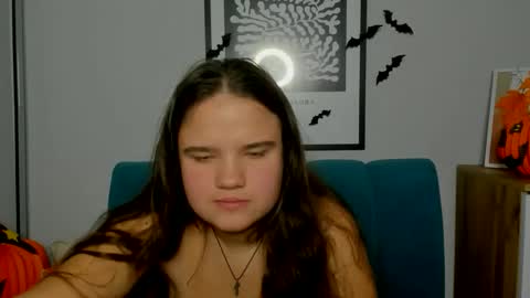 adelecruzz online show from November 2, 8:36 am