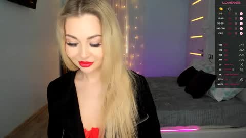 Adele online show from February 1, 6:00 am