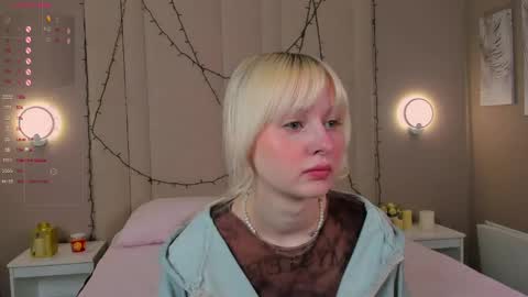 adelesilvy online show from June 9, 1:49 am