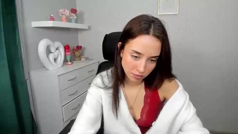 Adele online show from March 18, 6:30 am