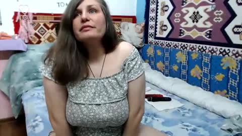 adelinemilf online show from April 16, 12:16 pm