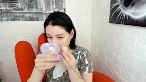 Adel online show from February 21, 8:18 am